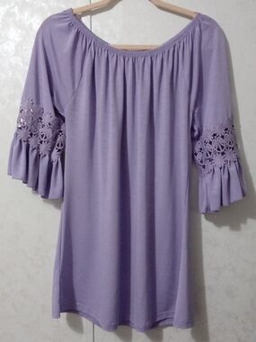 WinWin Women's Lavender Lace Crochet Sleeve Off-Shoulder Tunic, Size S-M
